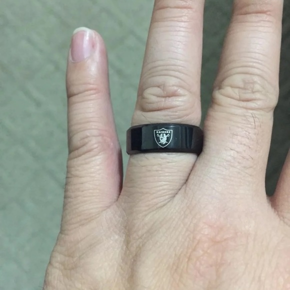 Las Vegas Raiders Black Titanium Steel Ring - Picture 2 of 3